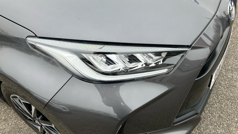 Toyota Yaris 1.5 Hybrid Design 5dr CVT Hybrid Hatchback